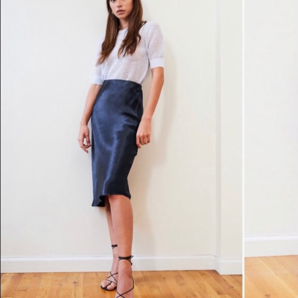 ARITZIA Babaton Japanese Silk Navy SIZE 6 NWOT